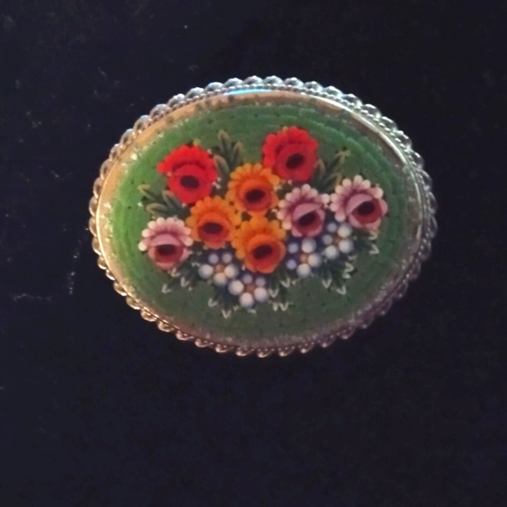 Vtg oval floral micro mosaic brooch